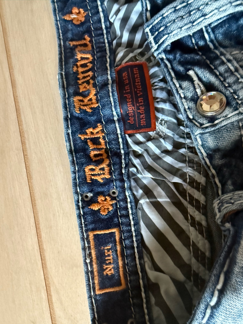 Rock Revival NURI  Distressed Denim Short Shorts - 30 mid rise PINK - Picture 3 of 7